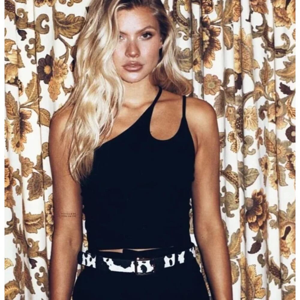 Princess Polly Black Ribbed Double Strap Cropped Tank Size 6